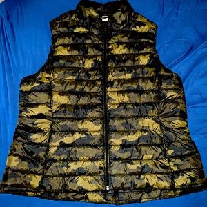 Old navy camo vest